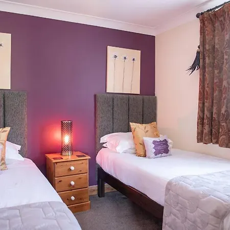 Harvest 8 - Yellowtop Country Park - Hot Tub - Yorkshire