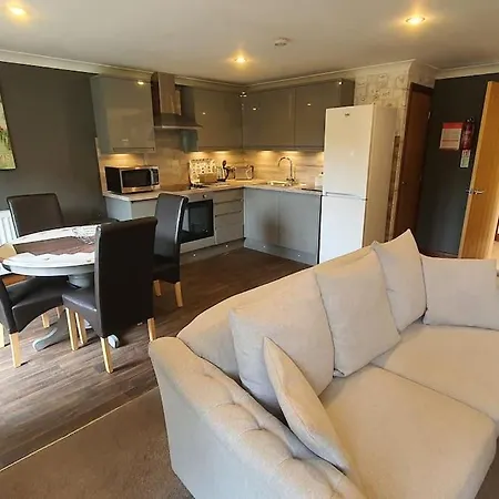 Harvest 8 Lodge, Yellowtop Country Park * York