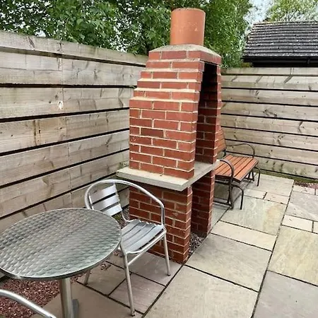 Harvest 8 Lodge, Yellowtop Country Park